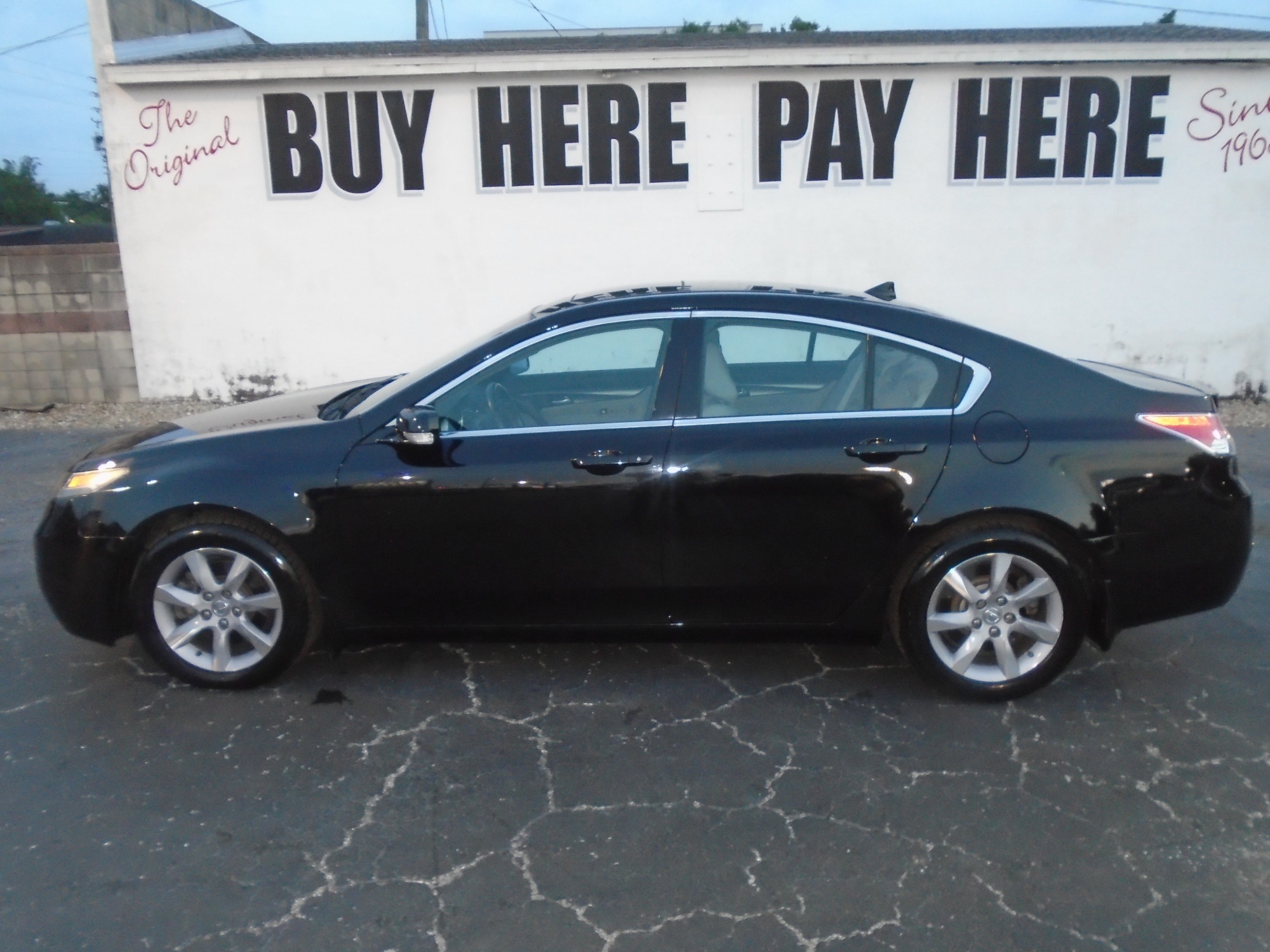 photo of 2014 Acura TL 6-Speed AT with Tech Package and 18-In. WP